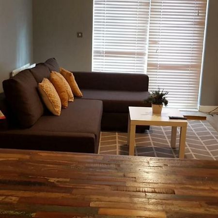 Executive Brentwood Apartment Екстер'єр фото