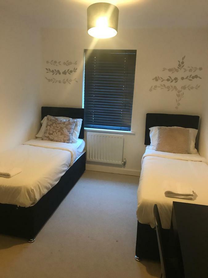 Executive Brentwood Apartment Екстер'єр фото