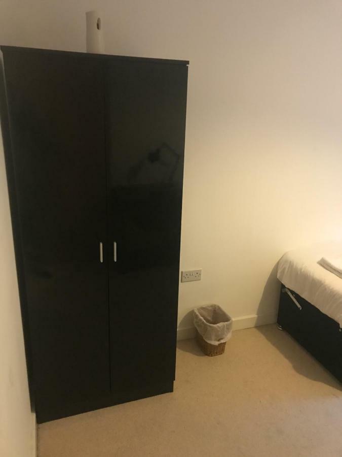 Executive Brentwood Apartment Екстер'єр фото